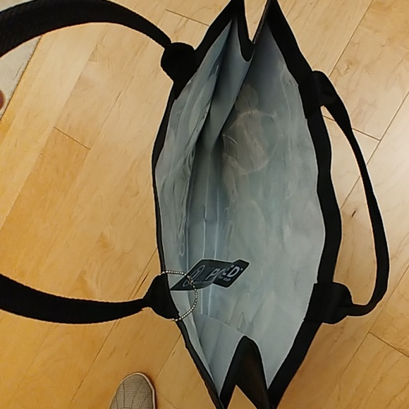 ๐Fred New XPosed bag ๐ - Picture 7 of 8